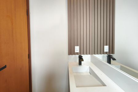 Casa de condomínio para alugar com 210m², 3 quartos e 4 vagas Casa de condomínio para alugar com 210m², 3 quartos e 4 vagasBanheiro da Suíte 3