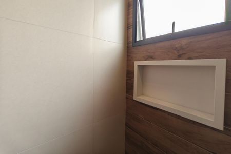 Casa de condomínio para alugar com 210m², 3 quartos e 4 vagas Casa de condomínio para alugar com 210m², 3 quartos e 4 vagasBanheiro da Suíte 2