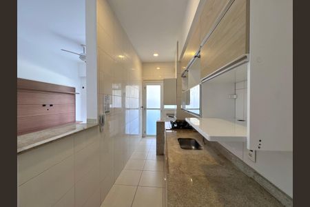 Apartamento à venda com 85m², 2 quartos e 1 vagaCozinha e Área de Serviço