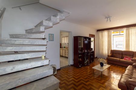 Casa à venda com 115m², 2 quartos e 3 vagasSala