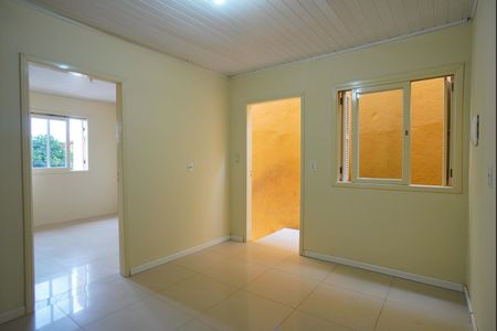 Sala de casa para alugar com 3 quartos, 125m² em Rubem Berta, Porto Alegre