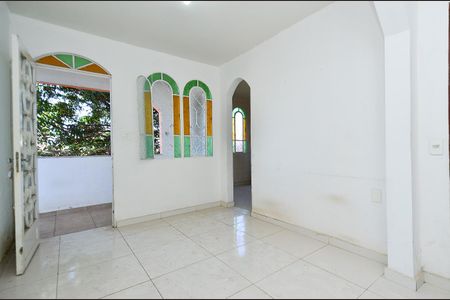 Sala de casa à venda com 2 quartos, 80m² em Santa Cruz, Belo Horizonte