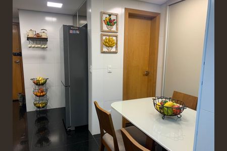Apartamento à venda com 4 quartos, 185m² em Buritis, Belo Horizonte