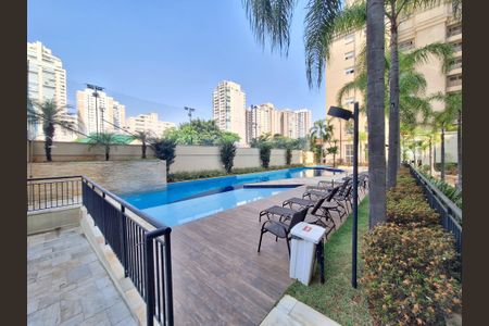 Apartamento à venda com 223m², 3 quartos e 4 vagasÁrea comum - Piscina