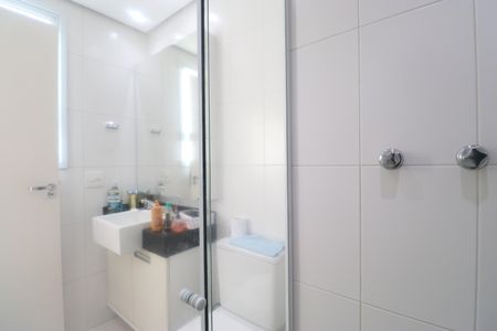 Apartamento à venda com 223m², 3 quartos e 4 vagasBanheiro da Suíte 2