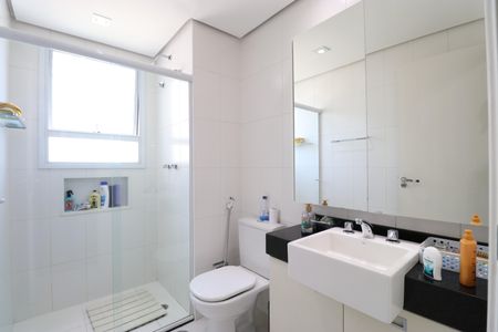 Apartamento à venda com 223m², 3 quartos e 4 vagasBanheiro da Suíte 3