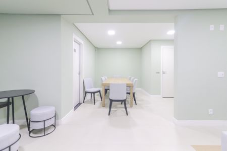 Apartamento à venda com 37m², 2 quartos e sem vaga Apartamento à venda com 37m², 2 quartos e sem vagaÁrea comum - Salão de festas