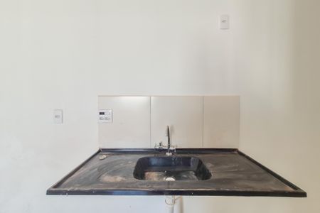 Apartamento à venda com 37m², 2 quartos e sem vaga Apartamento à venda com 37m², 2 quartos e sem vagaCozinha e Área de Serviço