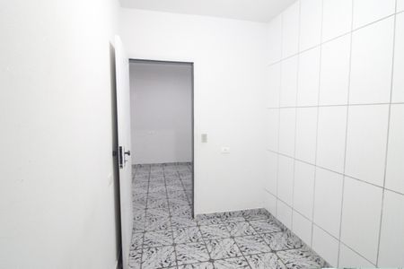 Quarto 2 de casa para alugar com 2 quartos, 60m² em Jardim Guanhembu, São Paulo