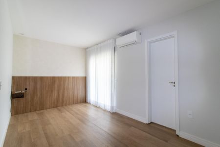 Apartamento para alugar com 155m², 3 quartos e 2 vagas Apartamento para alugar com 155m², 3 quartos e 2 vagasSuíte