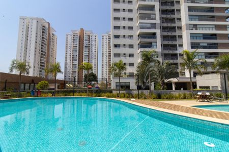 Apartamento para alugar com 155m², 3 quartos e 2 vagas Apartamento para alugar com 155m², 3 quartos e 2 vagasÁrea comum - Piscina