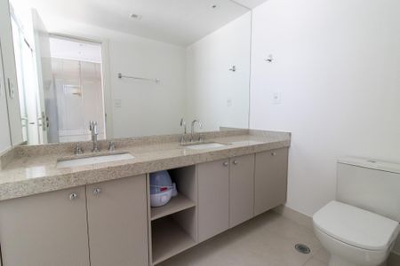 Apartamento para alugar com 155m², 3 quartos e 2 vagas Apartamento para alugar com 155m², 3 quartos e 2 vagasBanheiro da Suíte