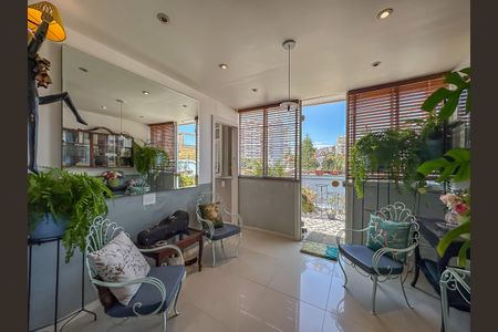 Apartamento à venda com 162m², 2 quartos e sem vaga Apartamento à venda com 162m², 2 quartos e sem vagaSala