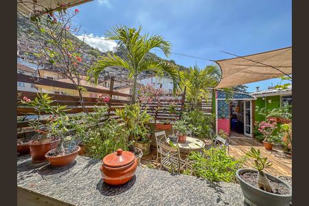 Apartamento à venda com 162m², 2 quartos e sem vaga Apartamento à venda com 162m², 2 quartos e sem vagaVaranda da Sala