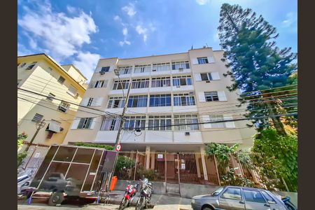 Apartamento à venda com 162m², 2 quartos e sem vaga Apartamento à venda com 162m², 2 quartos e sem vagaFachada