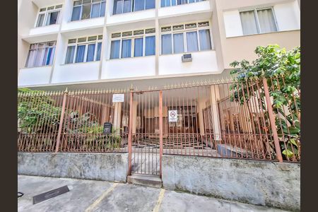 Apartamento à venda com 162m², 2 quartos e sem vaga Apartamento à venda com 162m², 2 quartos e sem vagaFachada