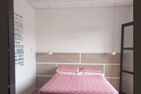 Suíte de casa à venda com 2 quartos, 120m² em Jardim Santo Alberto, Santo André