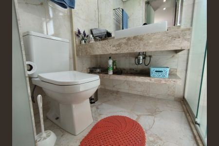 Apartamento à venda com 93m², 3 quartos e 2 vagas Apartamento à venda com 93m², 3 quartos e 2 vagasBanheiro da Suíte