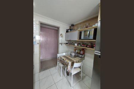 Apartamento à venda com 93m², 3 quartos e 2 vagas Apartamento à venda com 93m², 3 quartos e 2 vagasCozinha