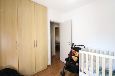 Apartamento à venda com 75m², 3 quartos e 2 vagasQuarto 2