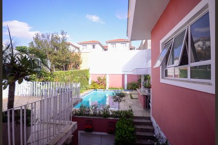 Casa à venda com 260m², 3 quartos e 2 vagas Casa à venda com 260m², 3 quartos e 2 vagasSuíte