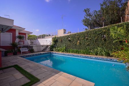 Casa à venda com 260m², 3 quartos e 2 vagas Casa à venda com 260m², 3 quartos e 2 vagasÁrea de Lazer