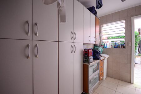 Casa à venda com 260m², 3 quartos e 2 vagas Casa à venda com 260m², 3 quartos e 2 vagasÁrea de Serviço