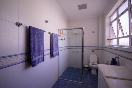 Casa à venda com 260m², 3 quartos e 2 vagas Casa à venda com 260m², 3 quartos e 2 vagasBanheiro Social