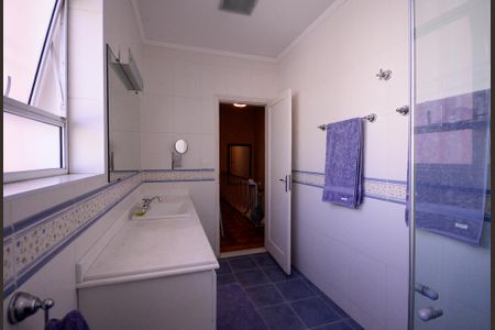 Casa à venda com 260m², 3 quartos e 2 vagas Casa à venda com 260m², 3 quartos e 2 vagasBanheiro Social