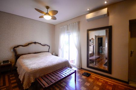 Casa à venda com 260m², 3 quartos e 2 vagas Casa à venda com 260m², 3 quartos e 2 vagasSuíte