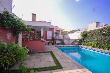 Casa à venda com 260m², 3 quartos e 2 vagas Casa à venda com 260m², 3 quartos e 2 vagasÁrea de Lazer