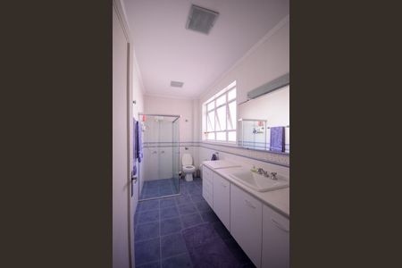 Casa à venda com 260m², 3 quartos e 2 vagas Casa à venda com 260m², 3 quartos e 2 vagasBanheiro Social