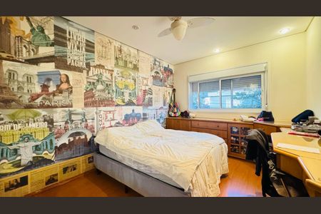 Casa à venda com 215m², 4 quartos e 3 vagas Casa à venda com 215m², 4 quartos e 3 vagasQuarto 3