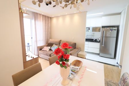 Sala de apartamento à venda com 2 quartos, 55m² em Continental, Osasco