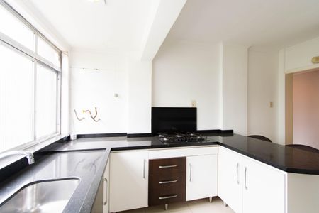 Apartamento à venda com 107m², 3 quartos e 1 vaga Apartamento à venda com 107m², 3 quartos e 1 vagaCozinha