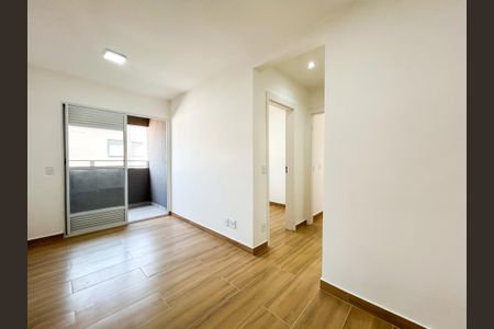 Sala/Cozinha de apartamento para alugar com 2 quartos, 37m² em Jardim São Luís, São Paulo
