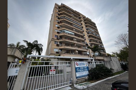 Apartamento para alugar com 71m², 2 quartos e 1 vaga Apartamento para alugar com 71m², 2 quartos e 1 vagaFachada