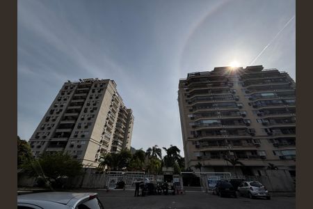 Apartamento para alugar com 71m², 2 quartos e 1 vaga Apartamento para alugar com 71m², 2 quartos e 1 vagaFachada