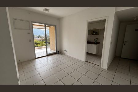 Apartamento para alugar com 71m², 2 quartos e 1 vaga Apartamento para alugar com 71m², 2 quartos e 1 vagaSala
