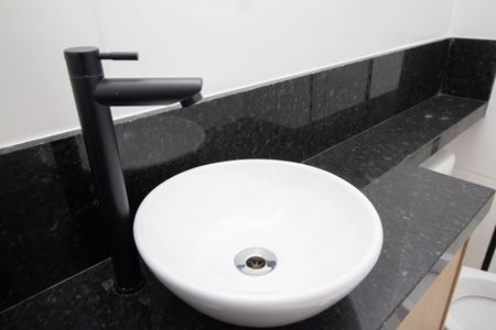 Apartamento à venda com 37m², 2 quartos e sem vaga Apartamento à venda com 37m², 2 quartos e sem vagaBanheiro