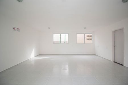 Apartamento à venda com 37m², 2 quartos e sem vaga Apartamento à venda com 37m², 2 quartos e sem vagaÁrea comum - Salão de festas