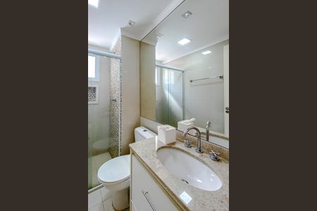 Apartamento à venda com 82m², 2 quartos e 2 vagasBanheiro da Suíte