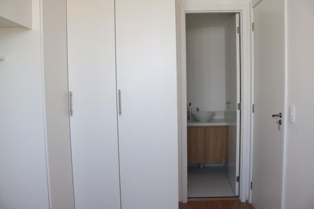 Suíte de apartamento para alugar com 1 quarto, 28m² em Parque Industrial Tomas Edson, São Paulo