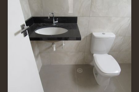 Casa à venda com 150m², 3 quartos e 2 vagasBanheiro da Suíte 3