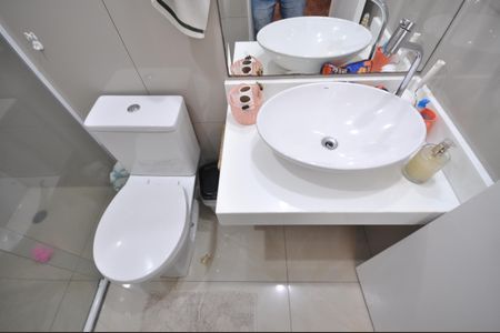 Apartamento à venda com 56m², 2 quartos e 2 vagasBanheiro Social