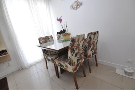 Apartamento à venda com 56m², 2 quartos e 2 vagasSala