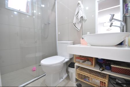 Apartamento à venda com 56m², 2 quartos e 2 vagasBanheiro Social