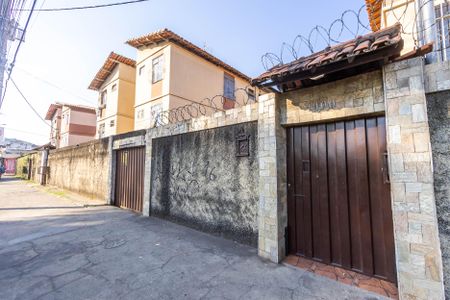 Apartamento à venda com 40m², 2 quartos e 1 vaga Apartamento à venda com 40m², 2 quartos e 1 vagaFachada