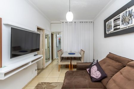 Sala de apartamento para alugar com 2 quartos, 40m² em Itatiaia, Belo Horizonte