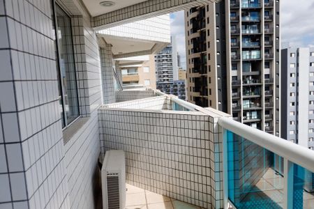 Apartamento à venda com 38m², 1 quarto e 1 vaga Apartamento à venda com 38m², 1 quarto e 1 vagaSacada do Studio